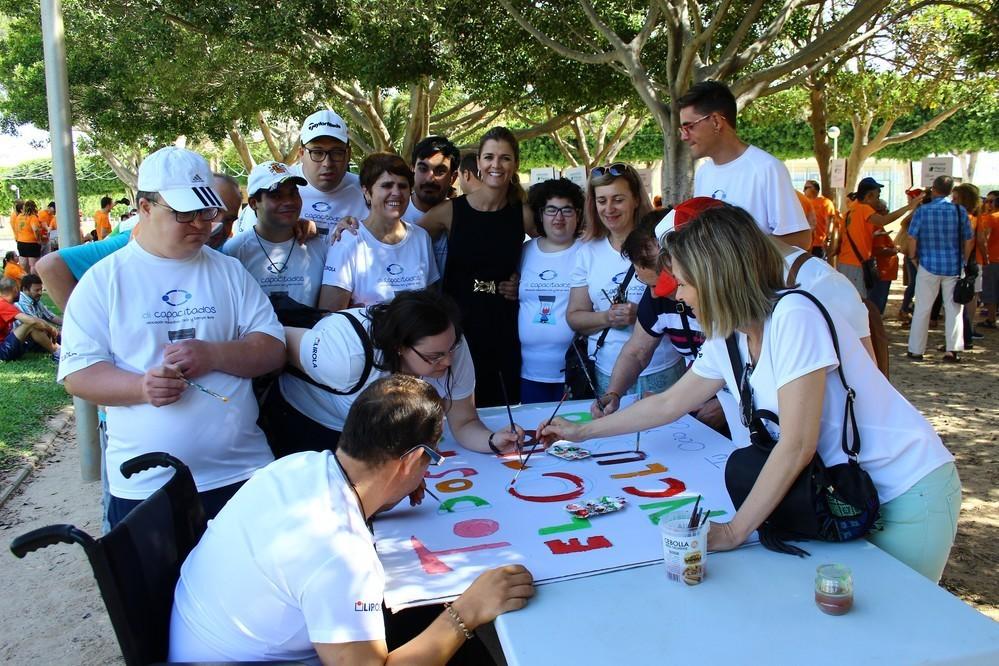 Las asociaciones de personas con diversidad funcional de El Ejido se unen en una jornada festiva para pedir un ocio inclusivo