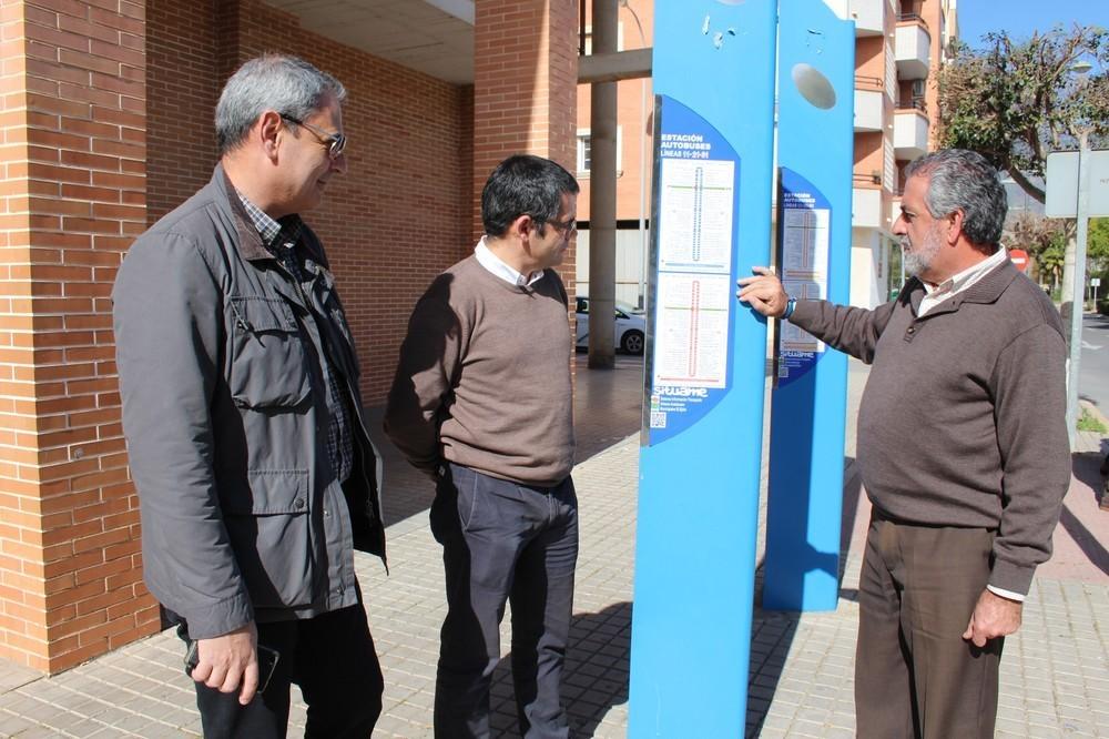 El Ejido avanza hacia la modernización del servicio de autobús urbano con la reorganización de las líneas, la mejora de las paradas y el refuerzo de horarios