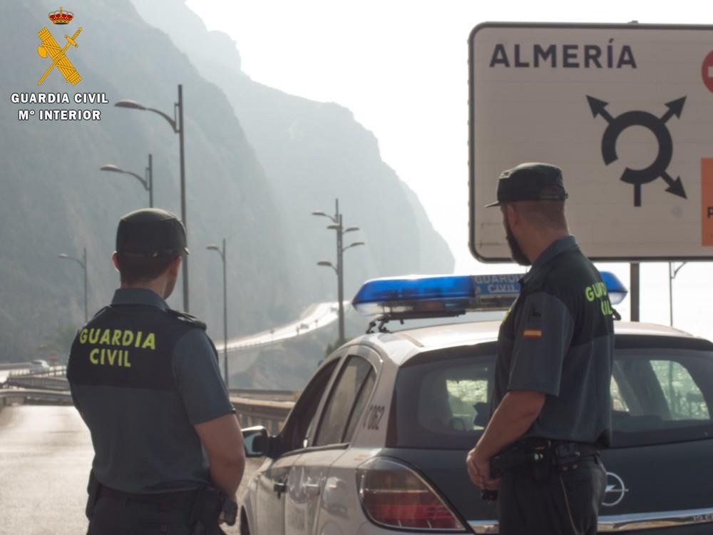 La Guardia Civil auxilia a una persona desvanecida en El Cañarete