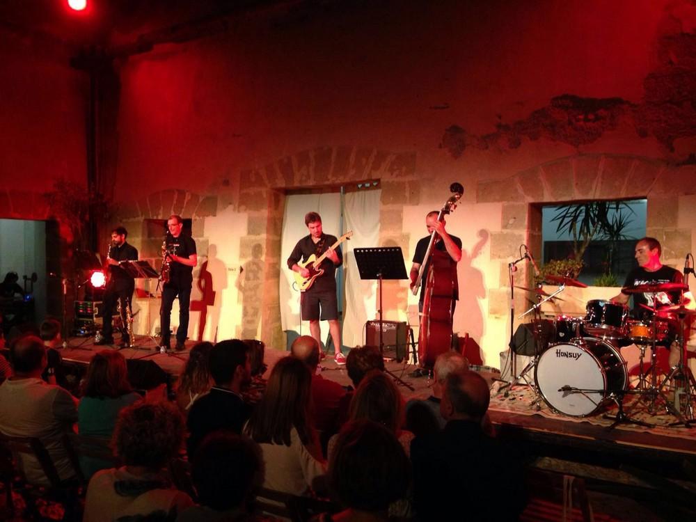 El Encuentro Nacional de Teatro Breve llevará al Castillo de Guardias Viejas espectáculos de música, humor y danza