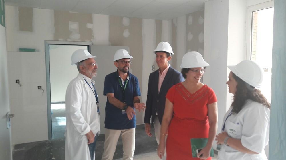 El Hospital de Poniente atendió a más de 3.300 pacientes al día durante el primer semestre del año