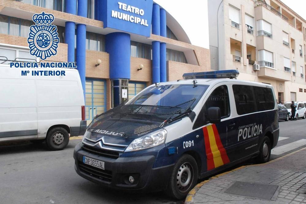 La Policía Nacional detiene en El Ejido a dos jóvenes por dos robos con fuerza en vehículos