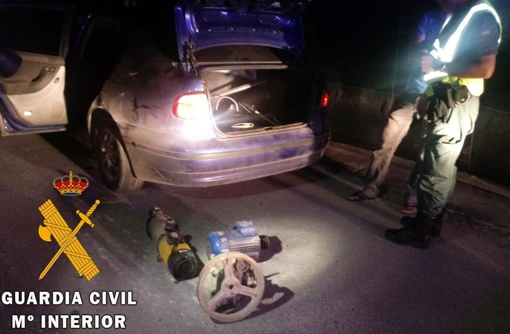 La Guardia Civil detiene en El Ejido a dos personas por un delito de receptación de material agrícola