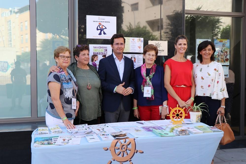 El Ejido conmemora el Día Mundial de la Salud Mental con la lectura de un manifiesto que pone el acento en la empleabilidad