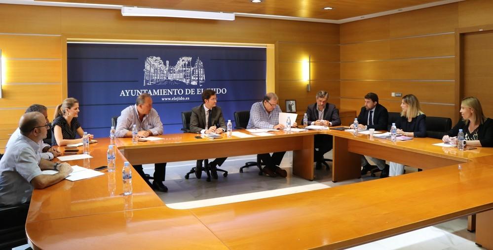 Destinan una partida de 35.000 euros a cubrir las necesidades más básicas de familias ejidenses en situación de vulnerabilidad