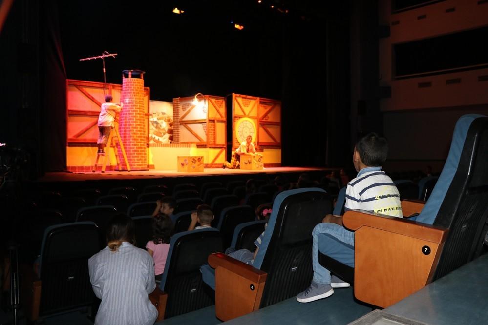 Unos 5.000 alumnos de Primaria y Secundaria disfrutarán hasta diciembre de una amplia programación teatral municipal con 21 funciones gratuitas y de carácter didáctico
