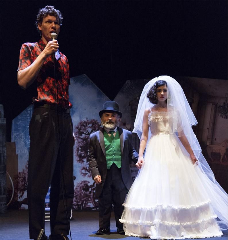 Llega a El Ejido la obra maestra de la farsa 'Amor de don Perlimplín con Belisa en su jardín', versionada por el dramaturgo Alberto Conejero