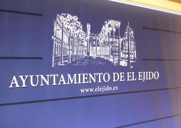 La Junta fomenta entornos de trabajo saludables y el cuidado de la espalda en El Ejido