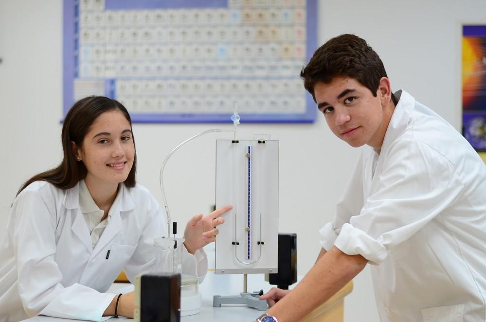Dos alumnos de Bachillerato del SEK Alborán pasarán diez días en un centro de la NASA