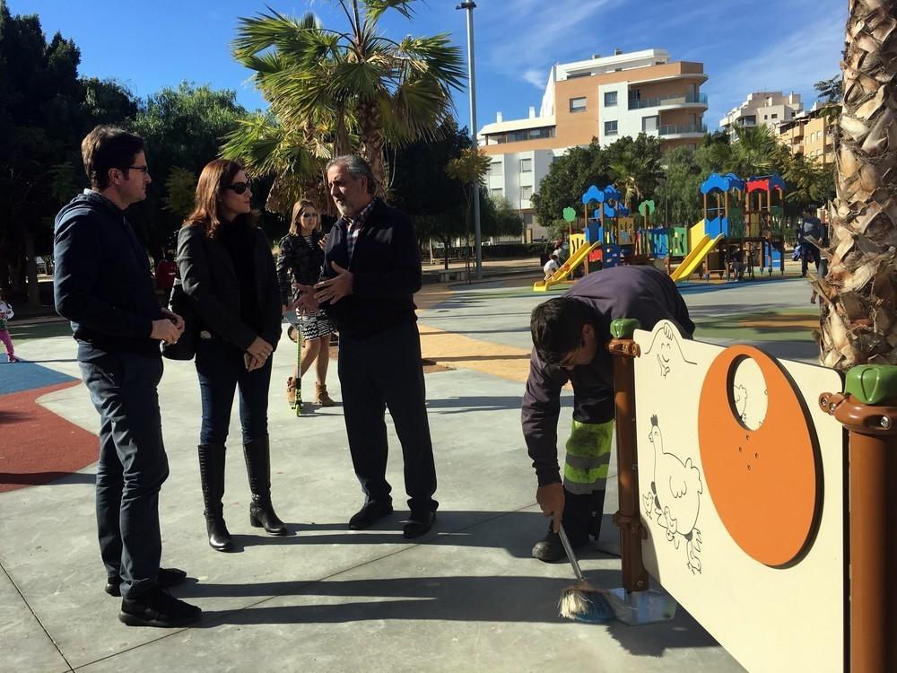 El Ayuntamiento de El Ejido está dotando de juegos inclusivos las áreas infantiles del municipio