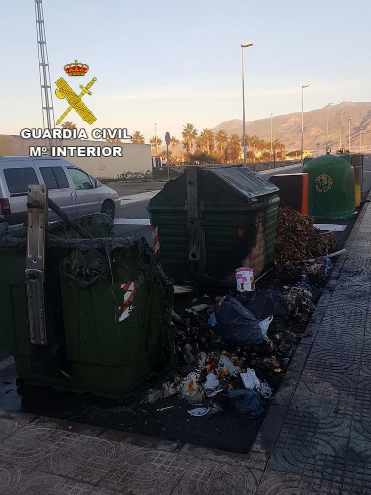 Detienen al autor de la quema de varios contenedores en el Poniente almeriense