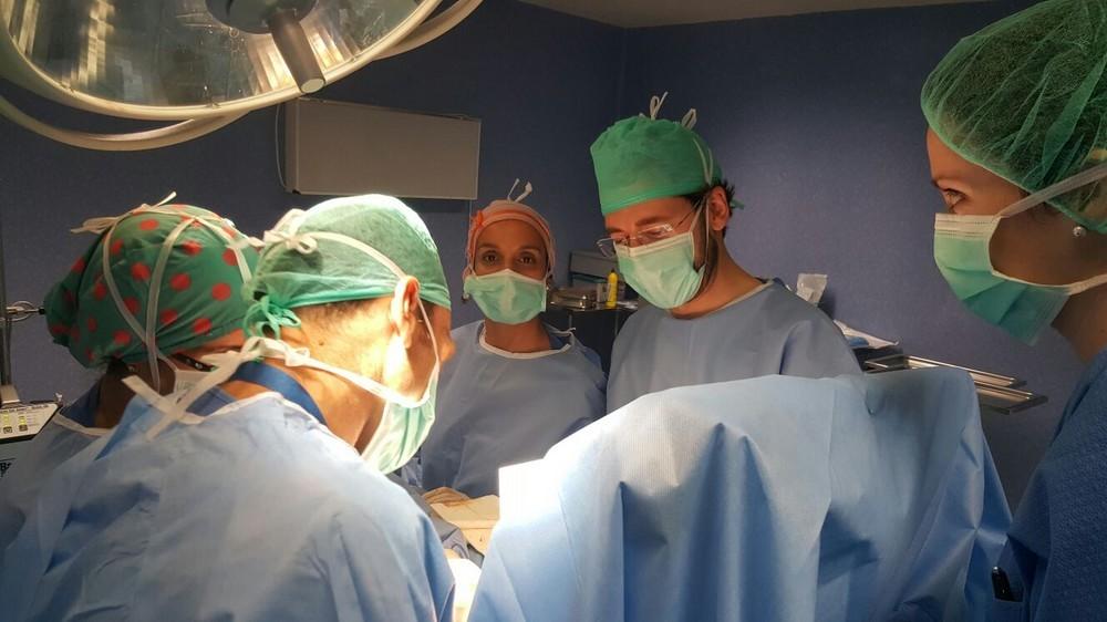CSIF denuncia el colapso del Hospital de Poniente y la suspensión de los quirófanos programados para hoy