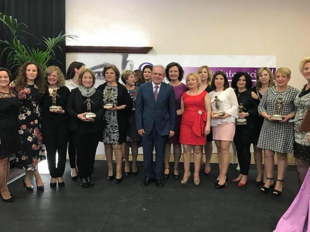 Vícar rinde homenaje a nueve de sus mujeres durante la cena de convivencia con motivo del 8 de marzo