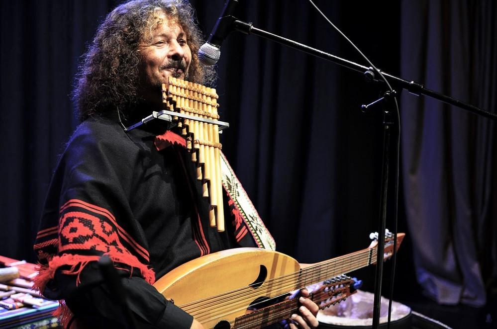 Más de 800 escolares de El Ejido aprenderán sobre el origen de los instrumentos de la mano del músico Pablo Nahual