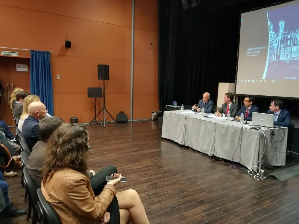  El programa de formación gratuita  ‘Sé + Digital Andalucía’ potenciará las competencias digitales de la ciudadanía