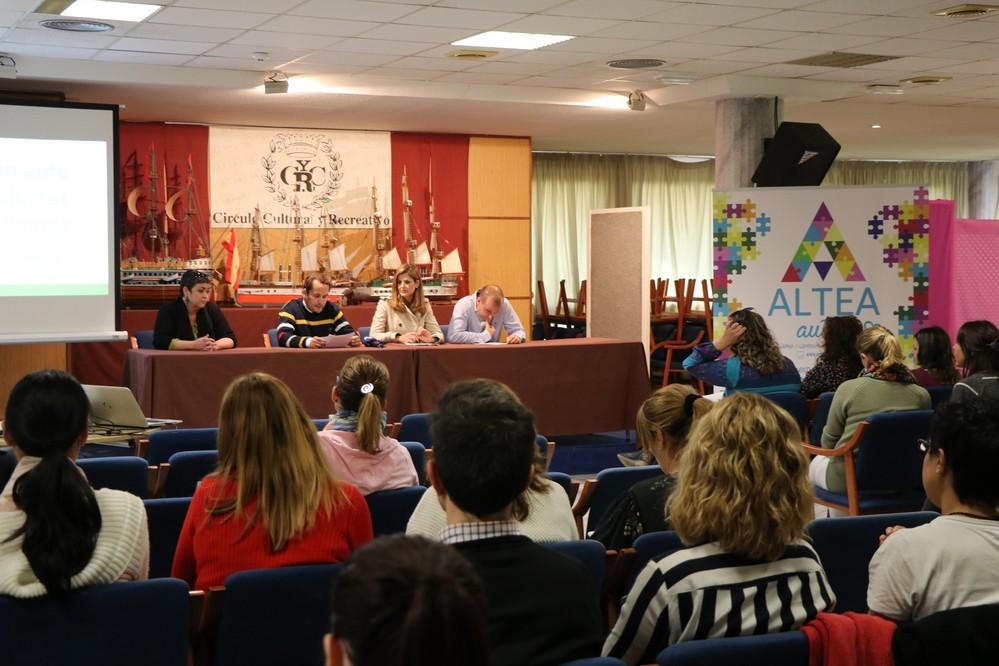 Un curso ofrece estrategias y herramientas para enfrentarse a los problemas de conducta de las personas con TEA