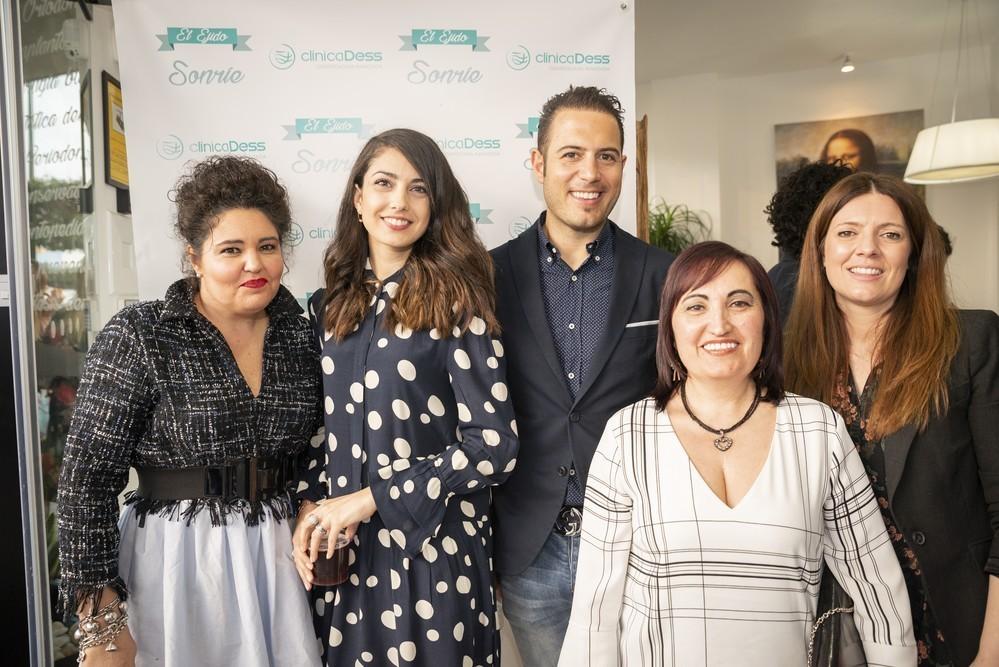 Clínica Dess celebra su primer aniversario junto a pacientes y amigos