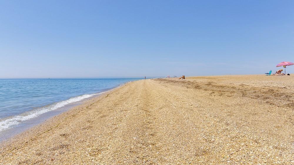 Encuentran el cuerpo sin vida de un hombre en la Playa de los Cerrillos en Roquetas de Mar