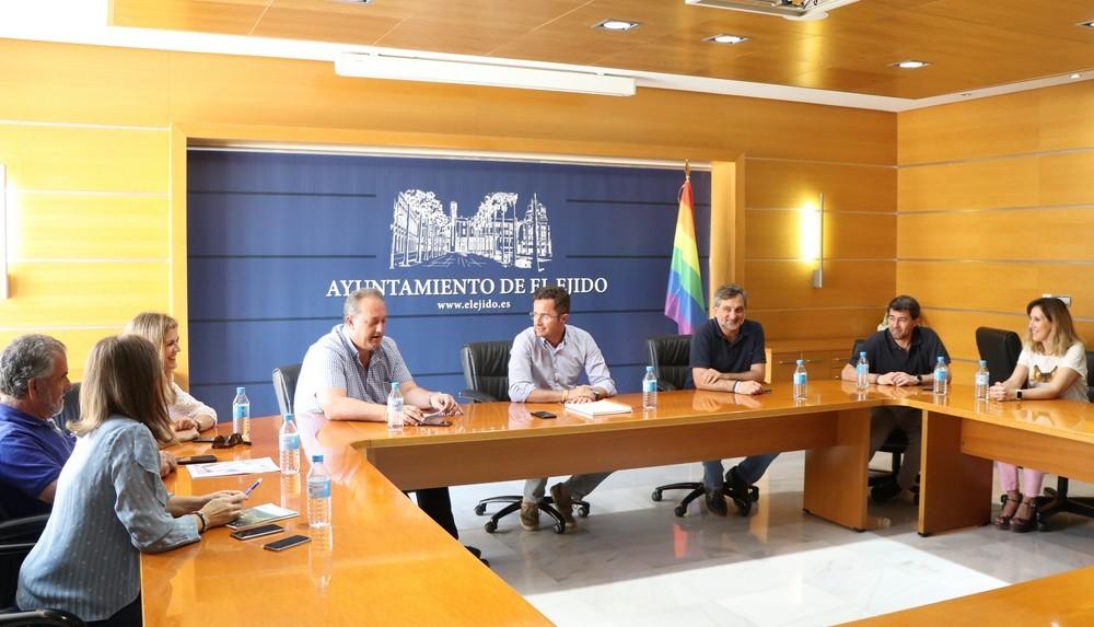 La Junta de Gobierno ejidense aprueba el acondicionamiento y mejora de la seguridad vial de la carretera de acceso a Las Norias