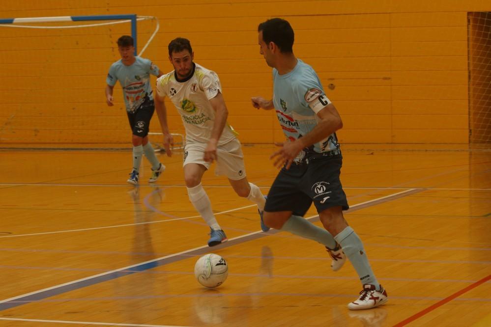 Jesús Bustos renueva una temporada más del CD El Ejido