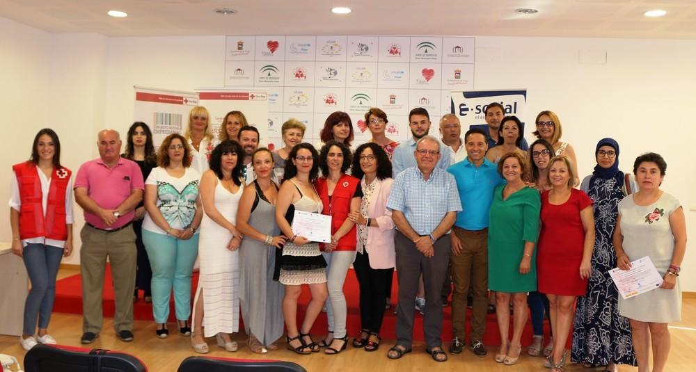 Cruz Roja clausura con éxito los cursos de empleo a colectivos vulnerables en Vícar y El Ejido