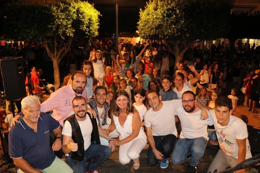 Almerimar brillará este viernes más que nunca con la celebración de la 'Noche en Vela' cargada de actividades para toda la familia y ofertas en establecimientos