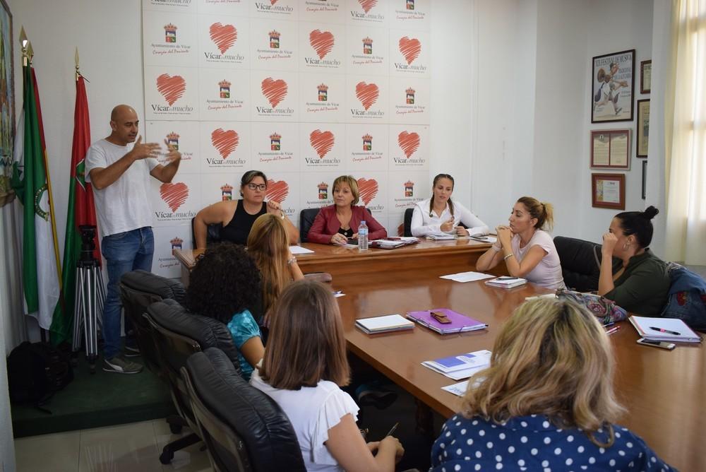 Ayuntamiento de Vícar y centros educativos coordinan las actividades para el II Encuentro Intercentros contra la Violencia de Género