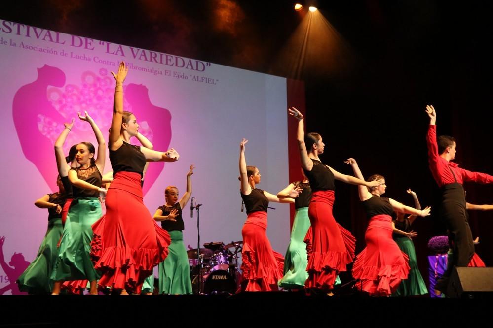 Gran asistencia al II Festival de la Variedad de la Asociación de Lucha contra la Fibromialia
