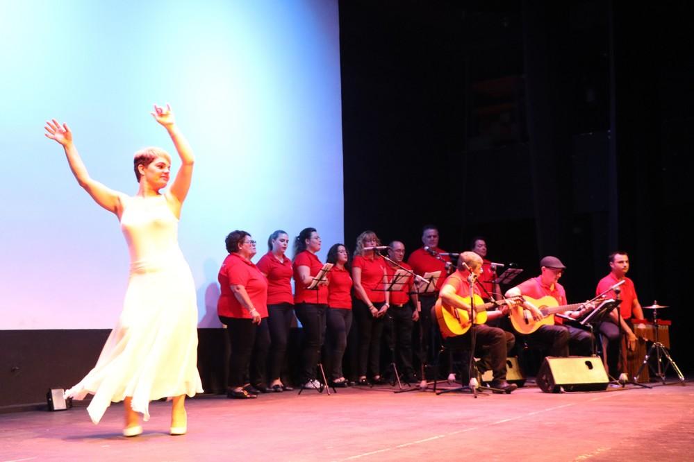 La gala interactiva e inclusiva 'Muéve-T' recauda fondos para la asociación 'Soy especial y qué?'