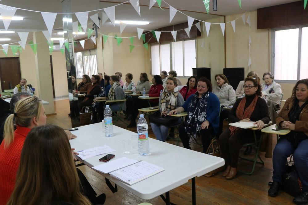 El gobierno local explica a los colectivos el proyecto de mejora y accesibilidad del Centro Asociativo Municipal ante el inicio inminente de las obras