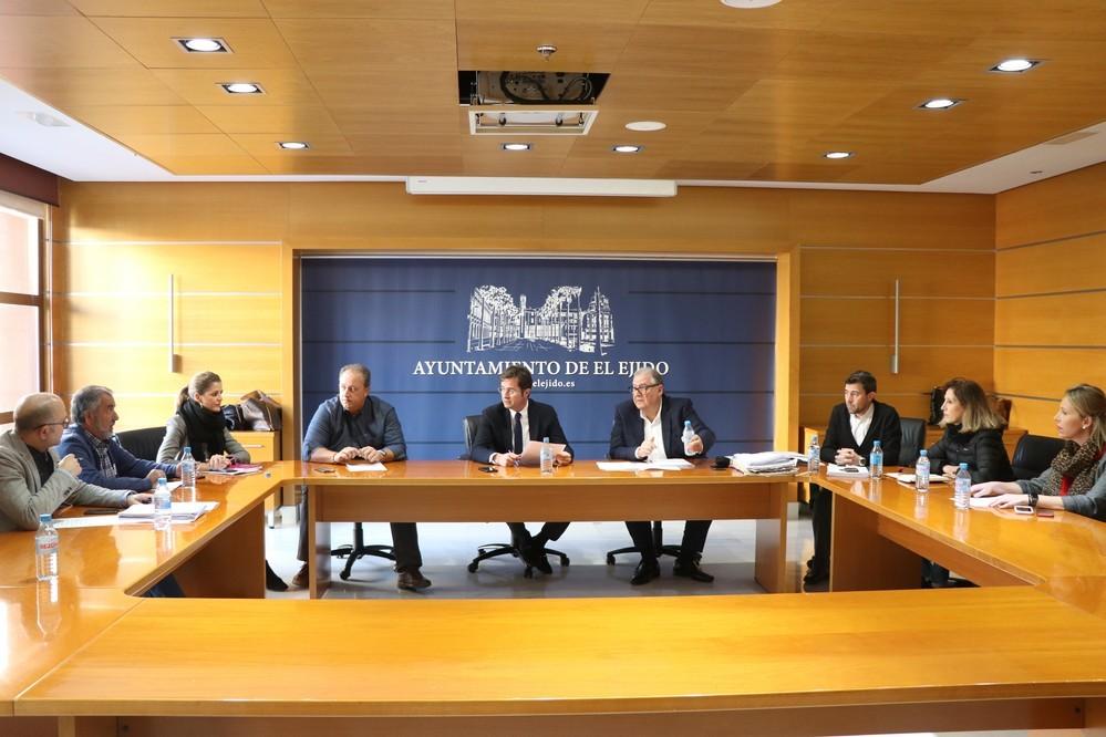 El gobierno local solicitará a la Junta que implante en el IES Fuente Nueva un nuevo ciclo de 'Técnico Superior en Marketing y Publicidad'