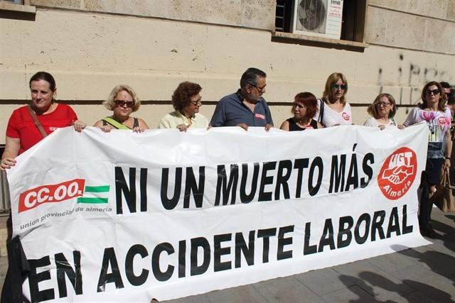 UGT  y CCOO lamentan la primera muerte del año de un hombre en su puesto de trabajo