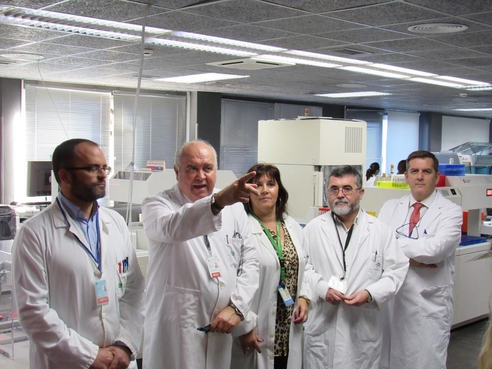 La Unidad de Biotecnología de la Agencia Sanitaria Poniente atiende cada día más de 2.800 peticiones analíticas
