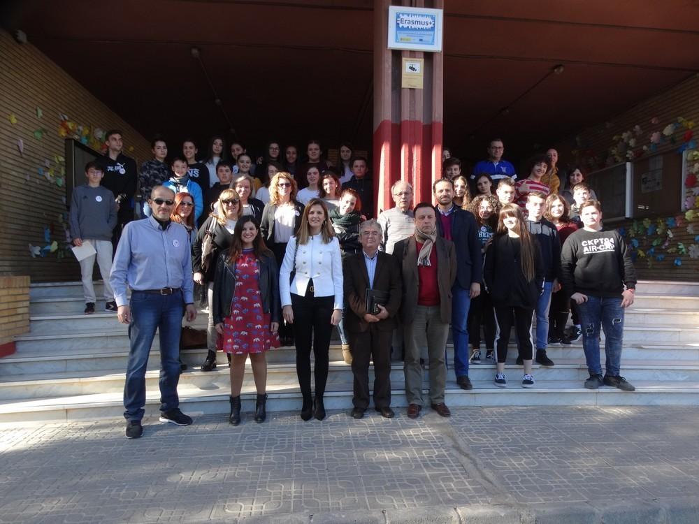 La música llega al IES Pablo Picasso para enseñar inglés en un ambiente intercultural
