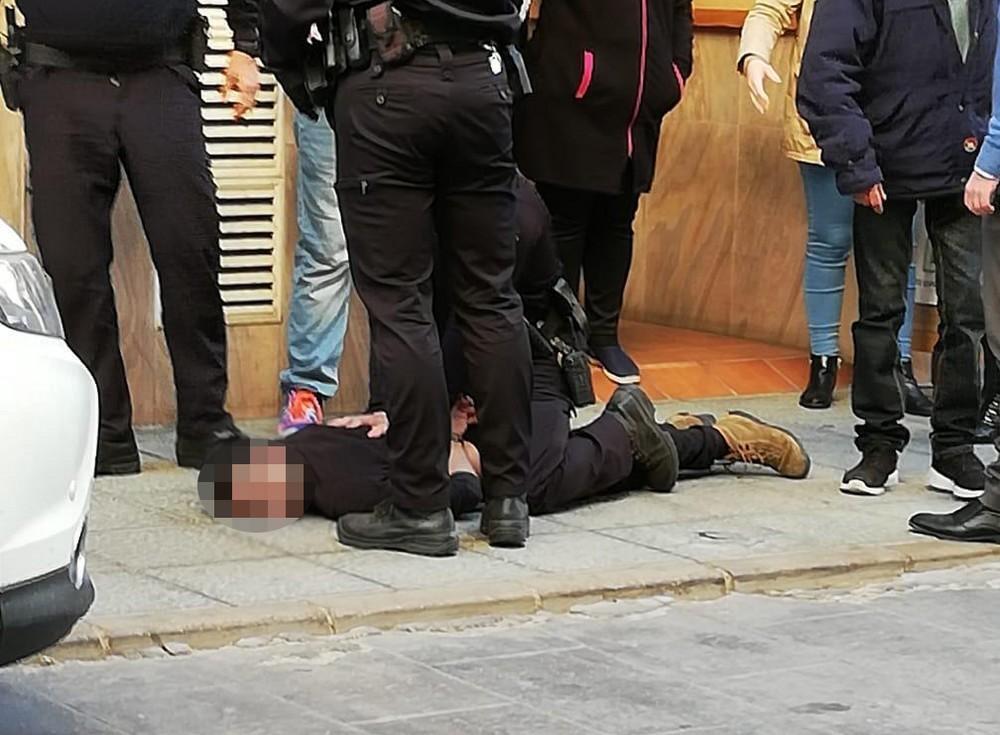 Detenido un hombre de 36 años por el intento de secuestro de una mujer en Adra