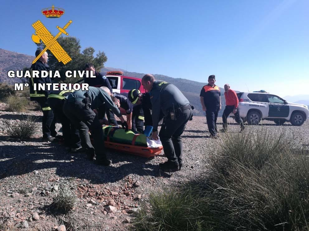 Rescatan a una persona que cayó cuando practicaba parapente en la Sierra de Gádor
