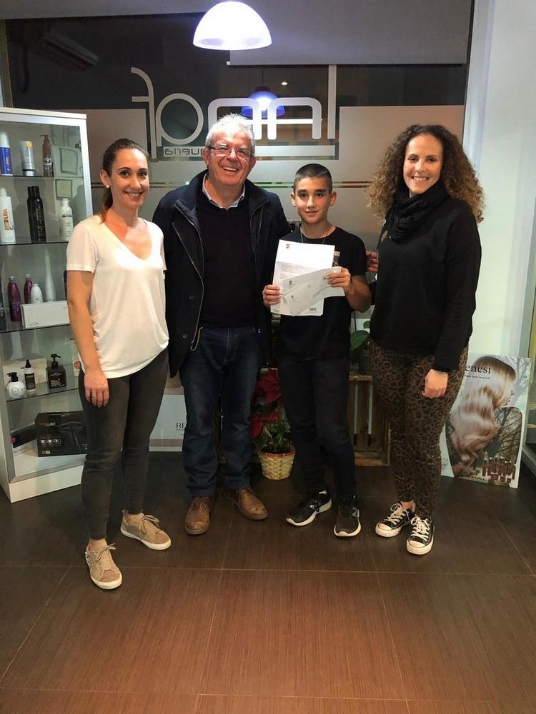 Reconocimiento al joven patinador Antonio Baños por sus éxitos deportivos