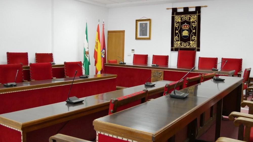 El Ayuntamiento de Adra modernizará el Salón de Plenos con nuevo sistema de grabación y votación