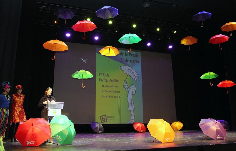 Unos 500 escolares celebran el Día Internacional de la Poesía con actividades