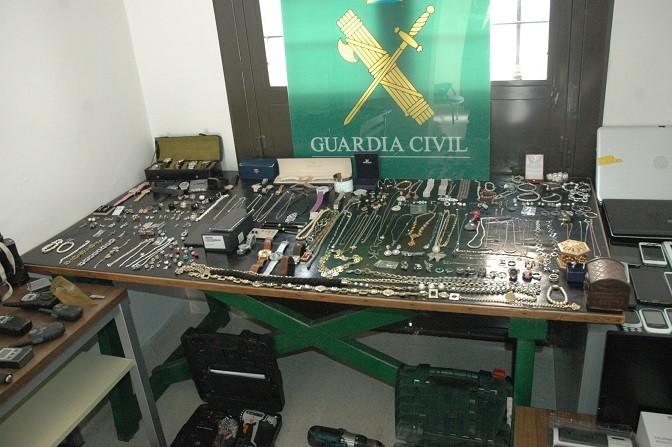 La Guardia Civil desarticula una banda criminal especializada en robos exprés en la Alpujarra