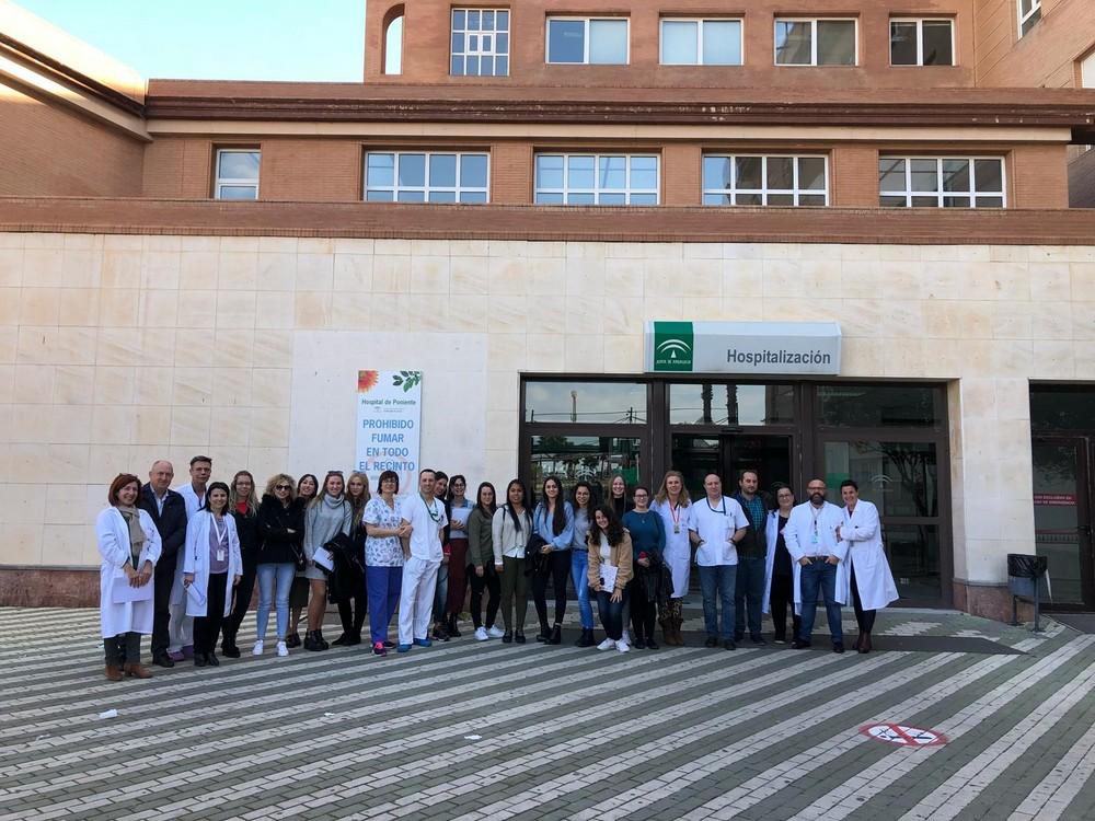 El Hospital de Poniente acoge este semestre a más de una veintena de alumnos en prácticas de formación profesional