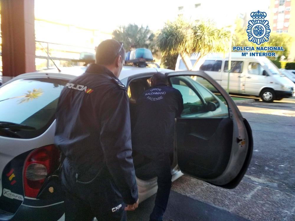 La Policía Nacional detiene en Roquetas de Mar a un fugitivo buscado por narcotráfico en Francia