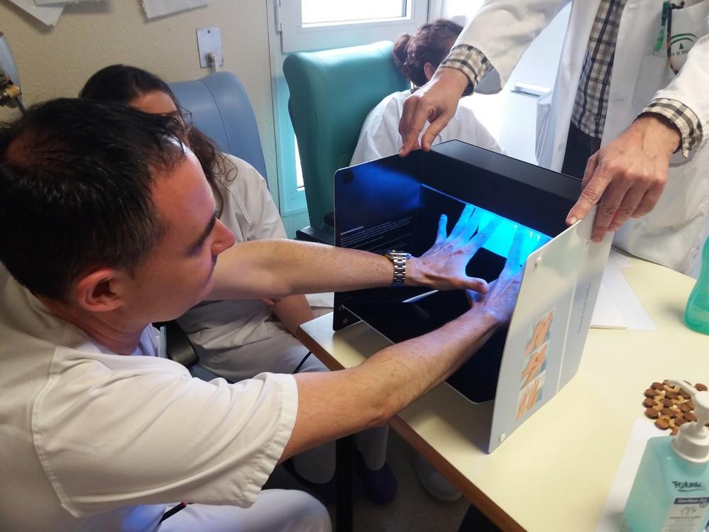 El Hospital de Poniente recuerda la importancia de una correcta higiene de manos para prevenir infecciones