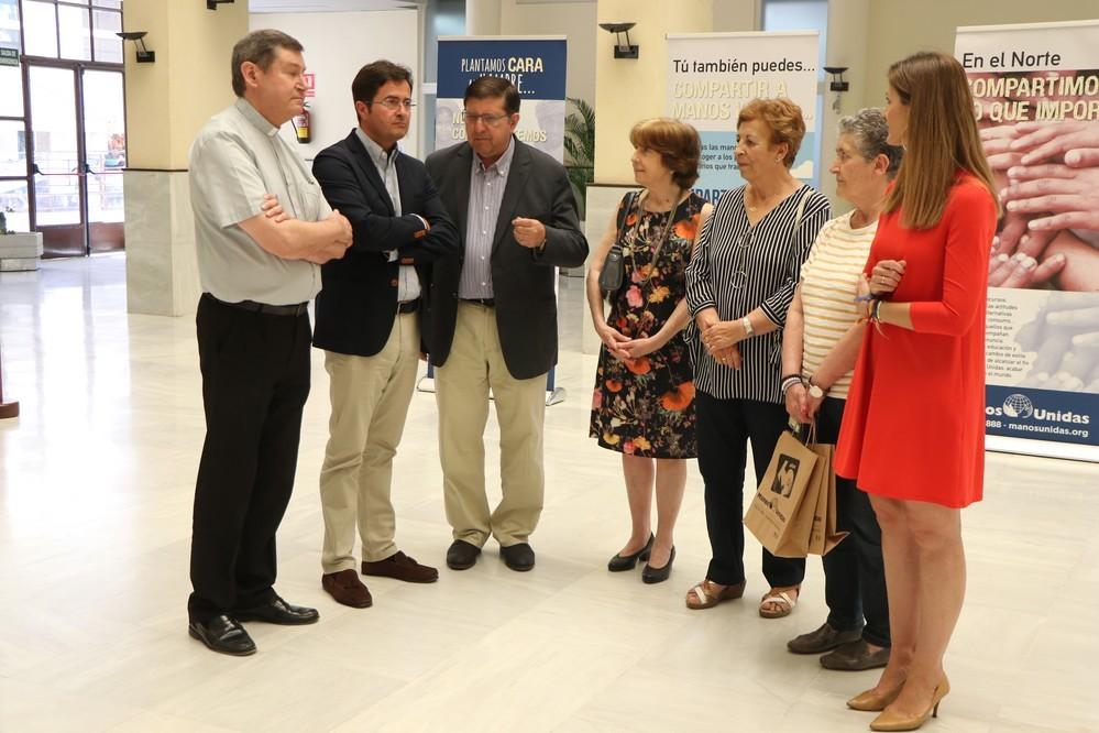 El Patio de Luces ha acogido una exposición de Manos Unidas para mostrar un futuro más humano