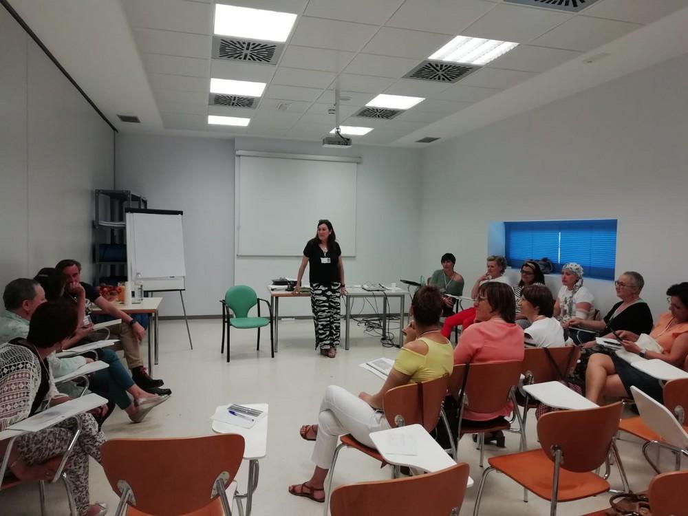 El Hospital de Poniente impulsa una nueva edición de la Escuela de Pacientes para personas con cáncer de mama