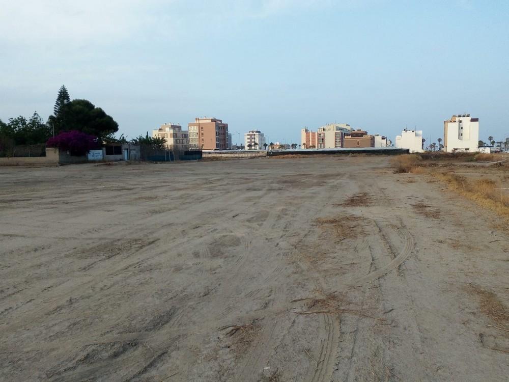 La Diputación mejora y prepara 14 hectáreas de terrenos en Adra para el ‘Juerga’s Rock 2019’