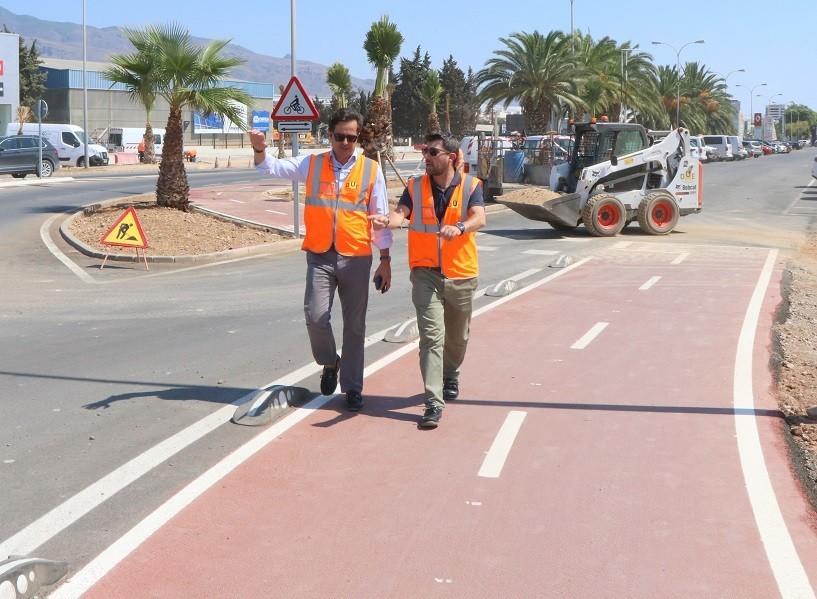El Gobierno local ejidense destinará cerca de 1,2 millones de euros para dotar de caminos escolares seguros y más carriles bici el municipio