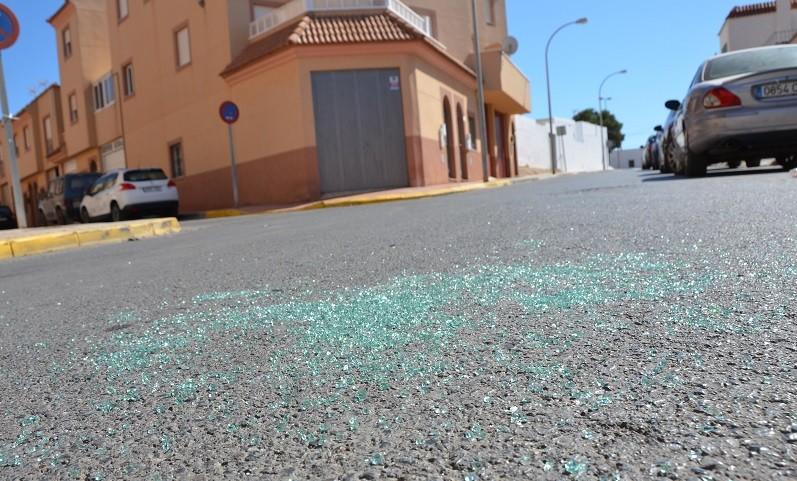 La Guardia Civil tuvo que romper la ventana del vehículo para rescatar el cuerpo del menor asesinado por su madre