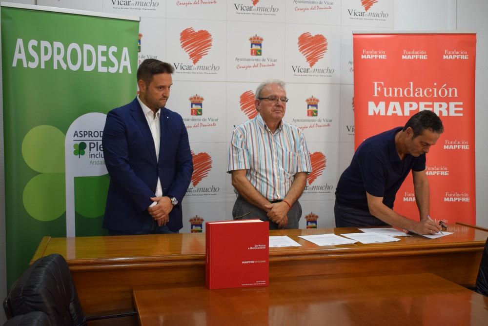 Vícar suscribe con Mapfre y Asprodesa un nuevo convenio para la integración laboral de personas con discapacidad