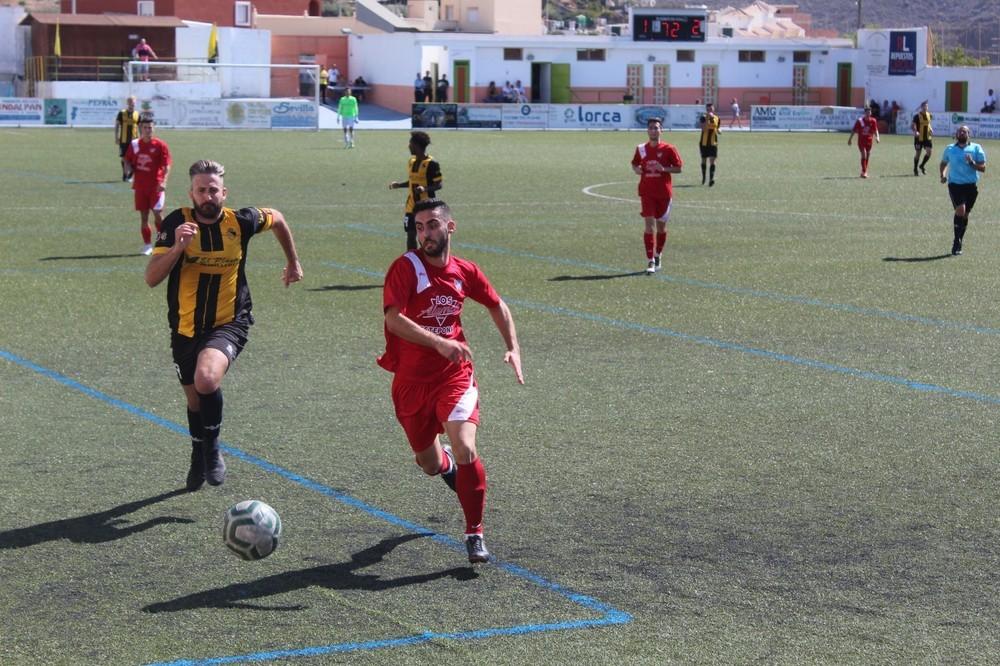 El Berja CF va este domingo por la primera victoria ante su afición en su estadio municipal
